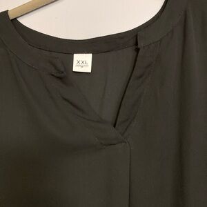 Classic Black V-Neck Top XXL